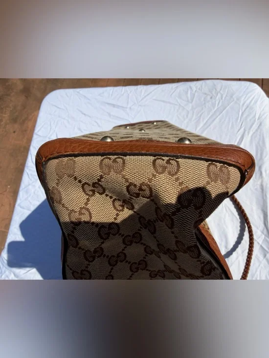 Gucci Bella GG Canvas Tote - Picture 6 of 16